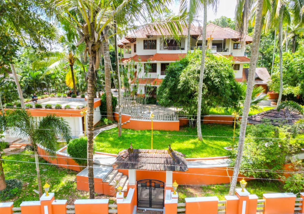 Ushasree Wayanad Heritage Premium Pool Resort By Voye Homes Ambalavayal Extérieur photo
